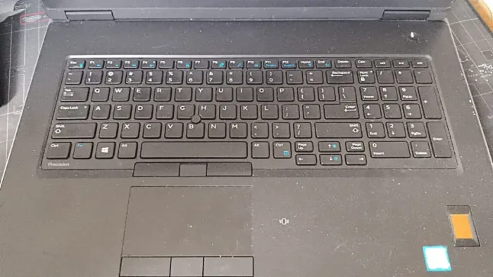 Potência Profissional Notebook Workstation Intel Xeon 32 GB RAM para máxima produtividade.