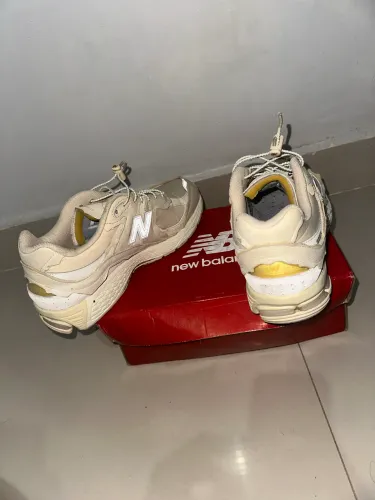 Tênis New Balance 2002R Original N° 40 - Nunca Usado | Com Caixa | Estado de Novo