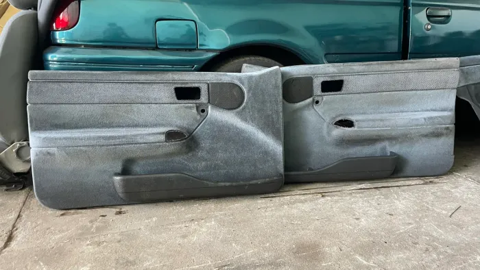 Forros de portas Logus originais semi-novos ! R$ 400 reais 