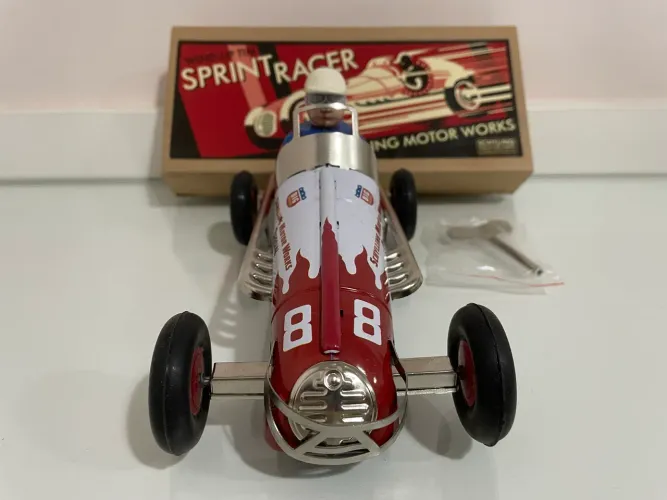 Miniatura movido a corda, Sprint Racer de metal, da Schylling Motor Works Collector Series