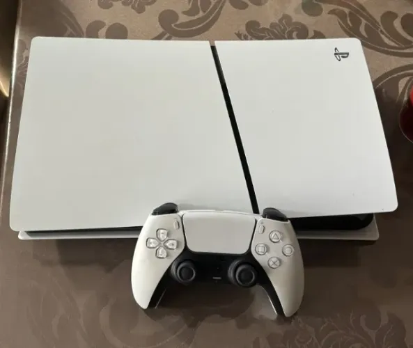 PLAYSTATION 5
