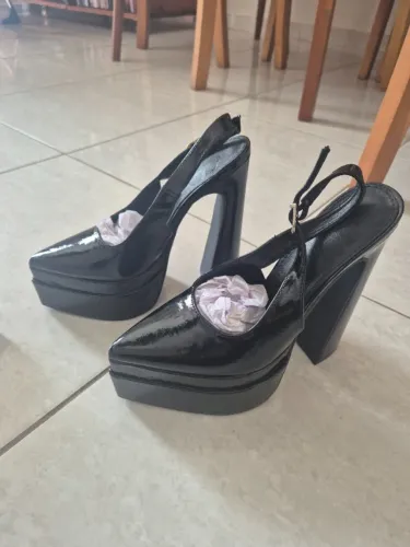 Scarpin preto novo!! Salto alto para festa !