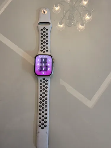 Apple watch series 7 NIke Edition