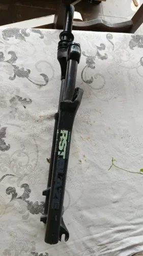 Suspensão bike rst