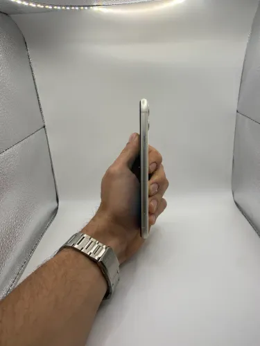Celular iPhone 11