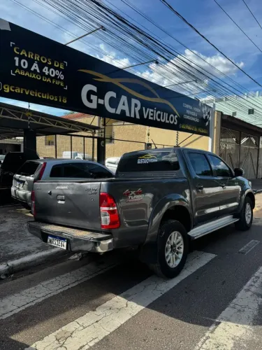 Toyota Hilux CD SRV D4-d 4X4 3.0 TDI Diesel AUT 2012