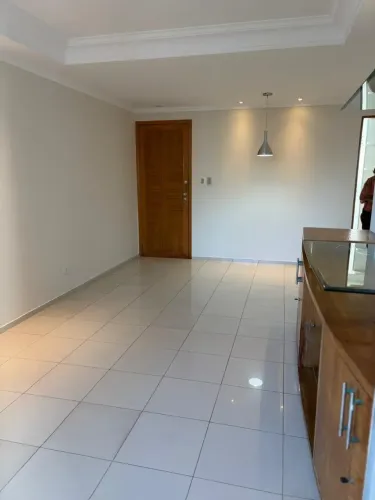 Imóvel para aluguel possui 90 m com 3 quartos, 1 suíte , 2 vagas Graças - Recife - PE
