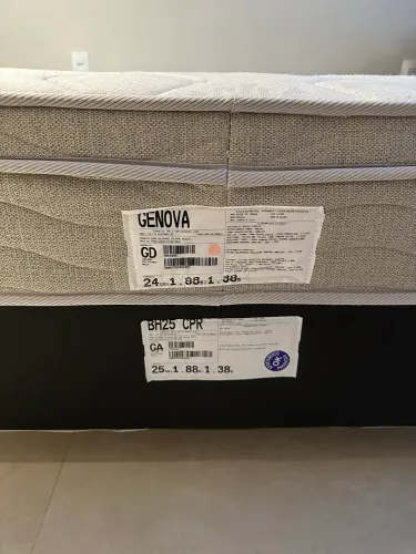 Colchão da EuroColchões nunca usado + Box
