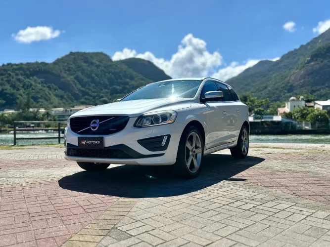 Volvo XC-60 XC 60 T-5 Dynamic 2.0 FWD Turbo Gasolina 4P AUT 2014