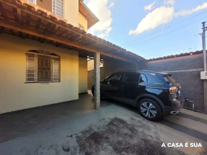 Casa com habite-se a venda no Alvorada em Contagem
