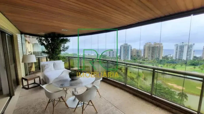Apartamento de luxo à venda, no Condomínio Golden Green Peregrino Jr em Rio de Janeiro, Ba