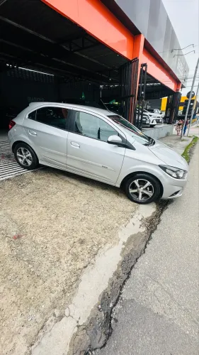 Chevrolet Onix Hatch LTZ 1.4 8V Flex Mec. 4P 2017