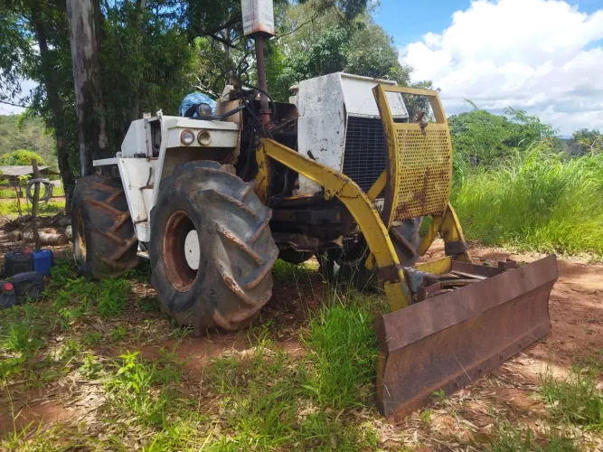 Trator Motor Scania 380 cv keiser