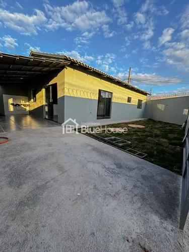 Casa de 3 Quartos sendo 1 suíte em acabamento Premium no Parque Solimões  Goianira/GO.