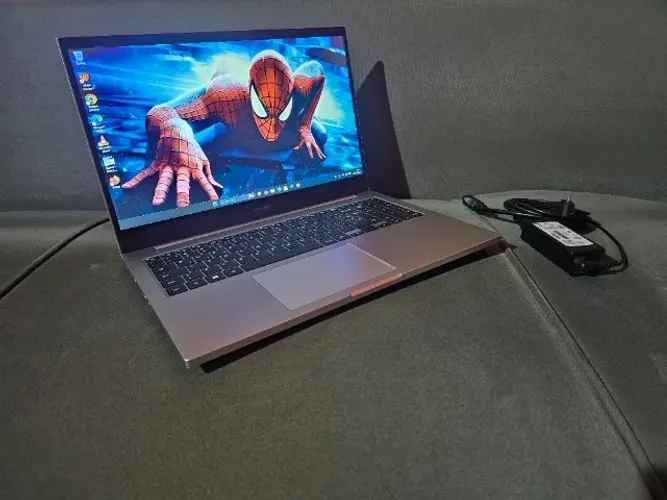Notebook Samsung i3 / 10º Geração 12GB memórias + SSD 480GB Tela Full Hd