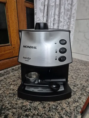 Cafeteira Expresso Mondial (Máquina de Café)