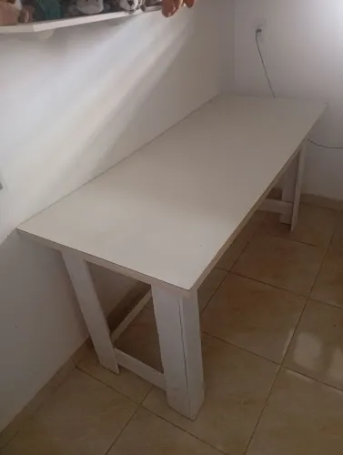 Mesa grande para estudo ou trabalhos