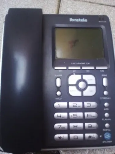 telefone Viva voz e memória rápida.