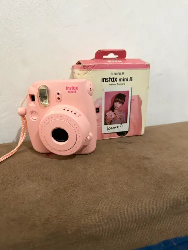 Câmera Fujufilm instax mini 8