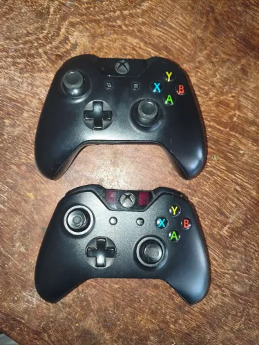2 Controle Xbox One Com Defeito