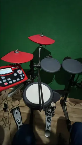 Bateria eletrônica ddrum dd3x