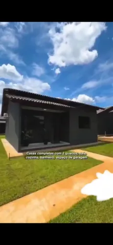 Aluga-se casa em Santa Izabel PÁ sala e cinzinha juntas, dois quartos e banheiro com área