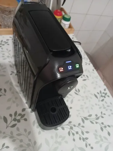 Vendo Cafeteira elétrica 3 corações 