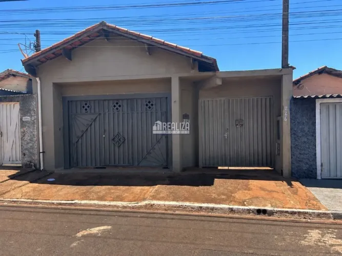 Casa com 2 Quarto(s) e 2 banheiro(s) para Alugar, 10 m² por R$ 910 / Mês