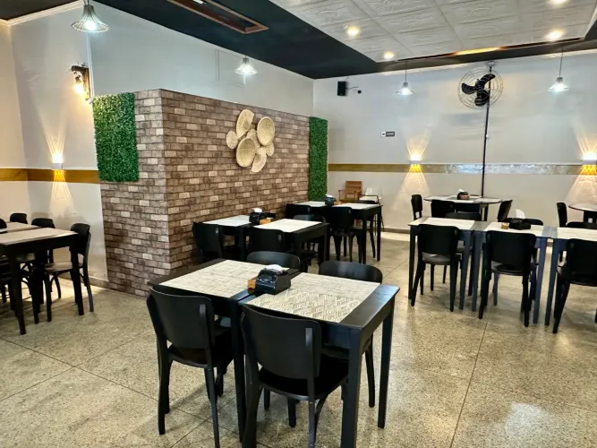 Restaurante Mineiro  de 250 m², área externa e forno a lenha para Pizzaria.