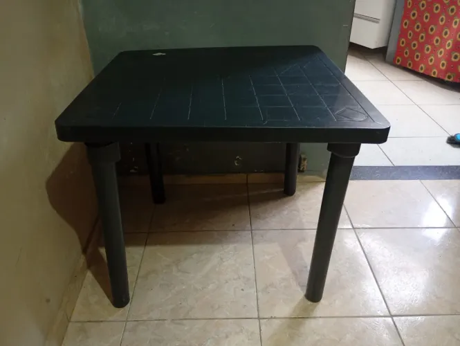 Mesa de plástico 84cm/84cm
