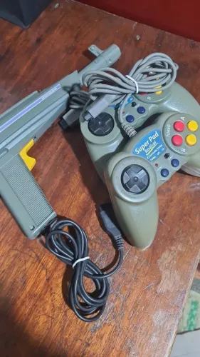 Kit Dynacom Super Pad Radical - 2 Controles + Pistola Retrô