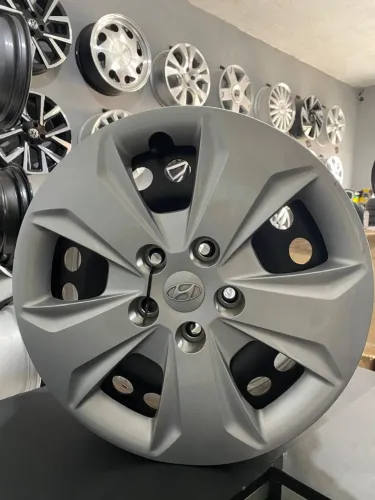Rodas e calotas aro 16 Hyundai Creta