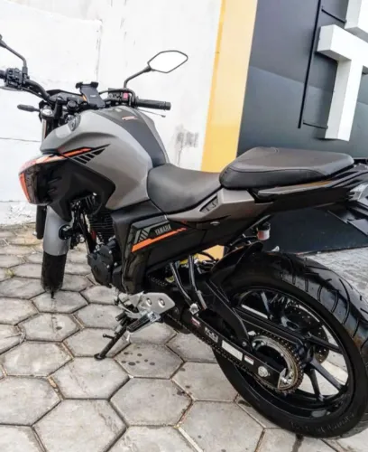 Yamaha Fazer 250 (FZ25) - Ano 2025 | IPVA 2025 Pago | Único Dono