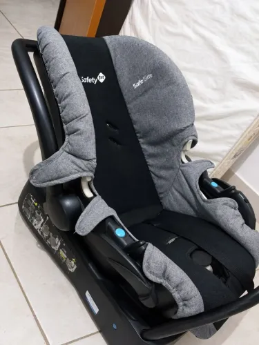 Bebê Conforto Safety 1st + Base para Carro - R$100
