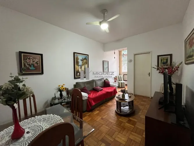 Código 19917 Apartamento com salão, 2 quartos com dependências completas no coração da Tij