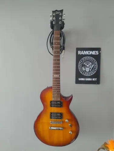 Guitarra ESP LTD ec10