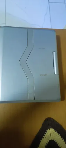 Dvd player portátil Midi Japan modelo MD-9002GTVD.