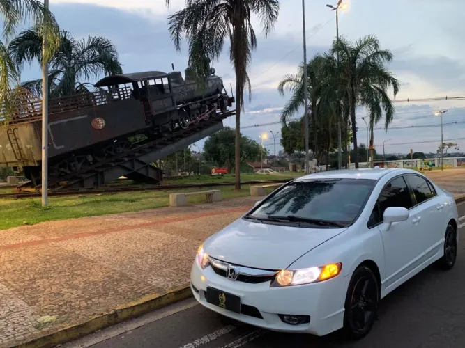 Honda Civic Sedan LXS 1.8/1.8 Flex 16V Aut. 4P 2010