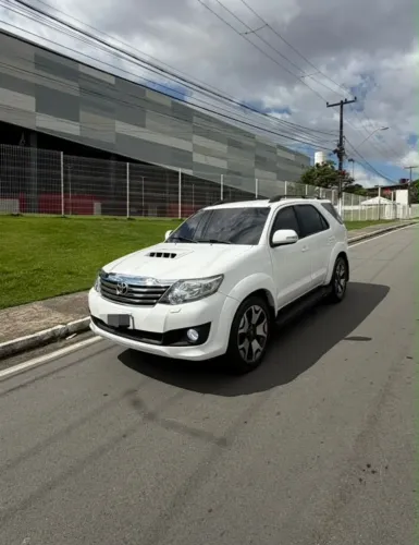 Toyota Hilux SW4 SRV D4-d 4X4 3.0 TDI Dies. AUT 2014