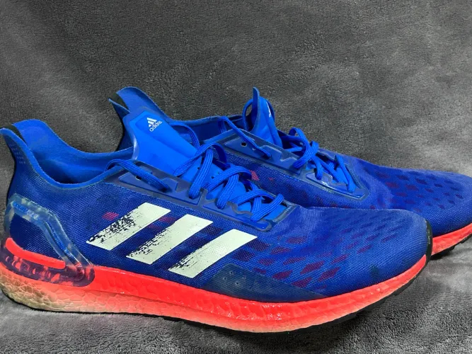 Tênis adidas