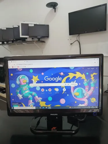 Monitor 19", com audio,  com os cabos e com garantia 
