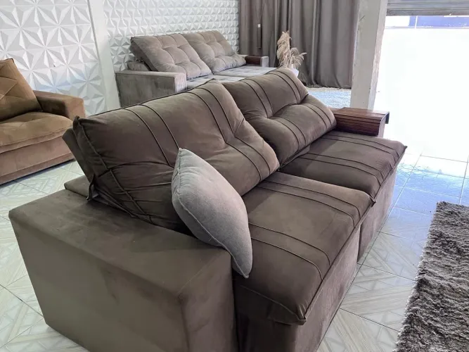 Sofá Retrátil e Reclinável semi novo