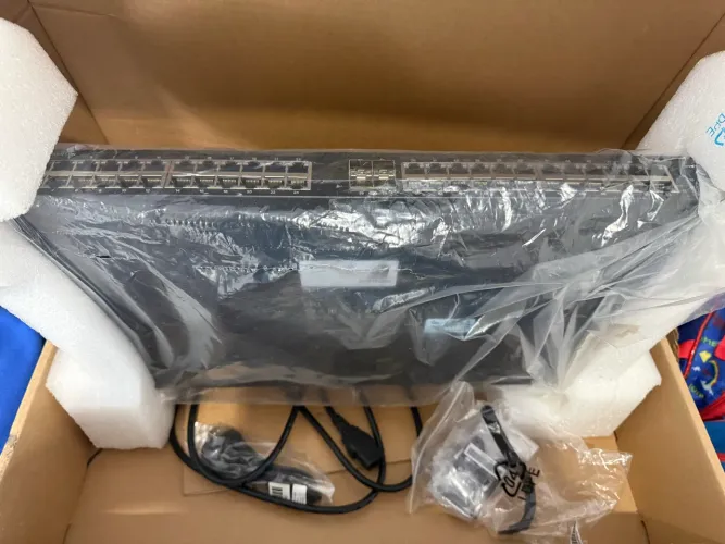 O Dell EMC PowerSwitch N1148T-ON