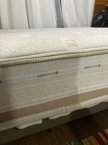 Vendo colchão herval scotland molas maxspring king size 193x203x33
