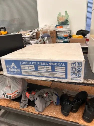 Forro de Fibra Mineral Adhara Branco - Caixa com 12 Placas