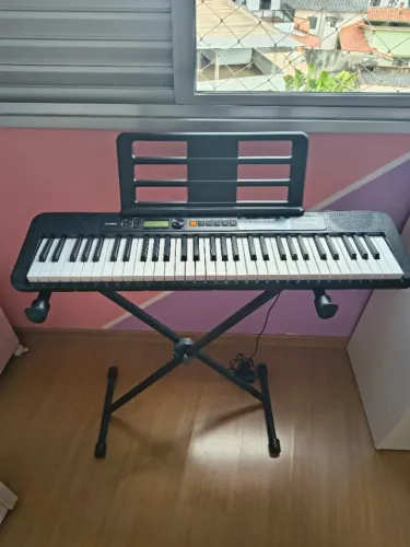 Teclado musical Casio Casiotone CT-S200 61 teclas preto