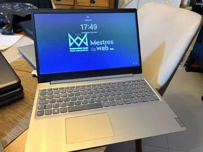 Notebook Lenovo IdeaPad S145 AMD Ryzen 5 3500U (3ª gen) - 8 GB RAM - SSD 256 GB 