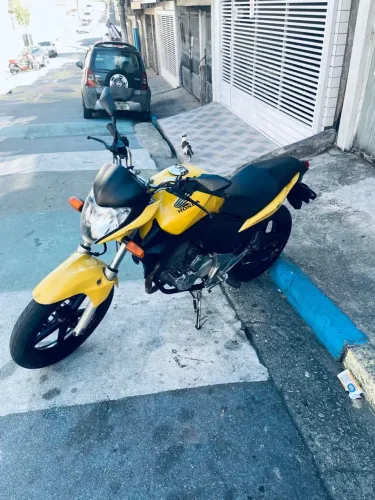 Honda CB 300R 2012 ABS - Amarela