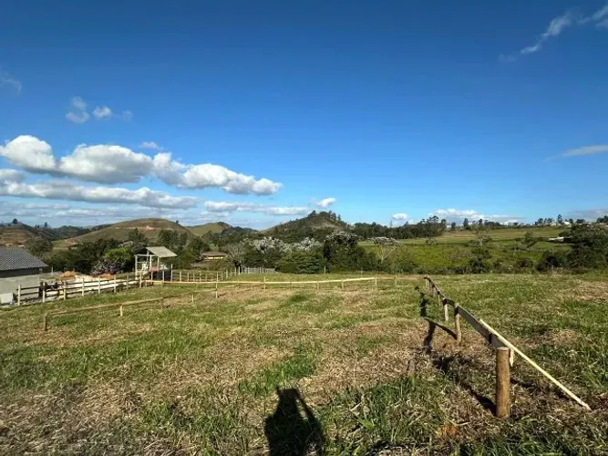 Lote de 250m² em Pedra Roxa-OPORTUNIDADE
