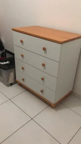Armário e cômoda para quarto de bebê